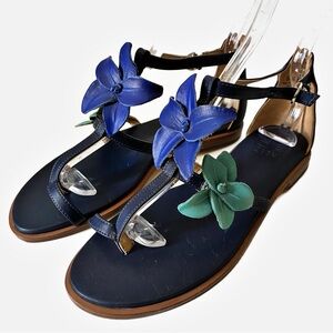 Naturalizer, Farah,  Layered Flower Detail Flat Leather Dressy Sandals